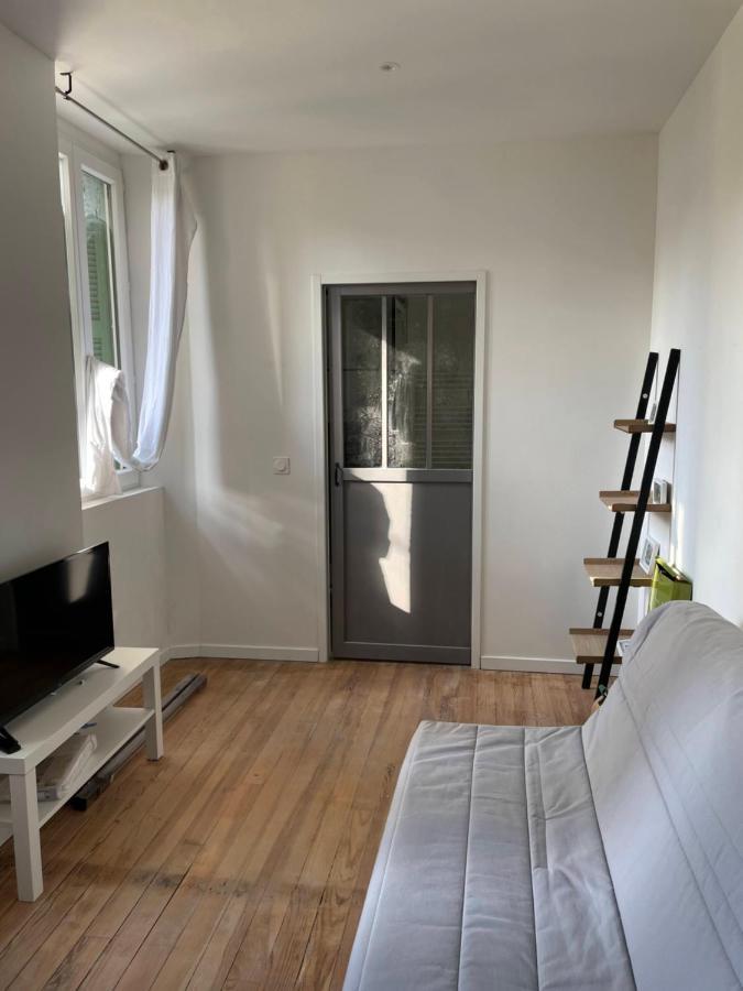 Charmant Studio Proche Centre Ville Et Gare Lourdes Luaran gambar