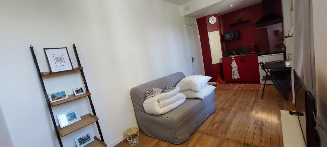 Charmant Studio Proche Centre Ville Et Gare Lourdes Luaran gambar